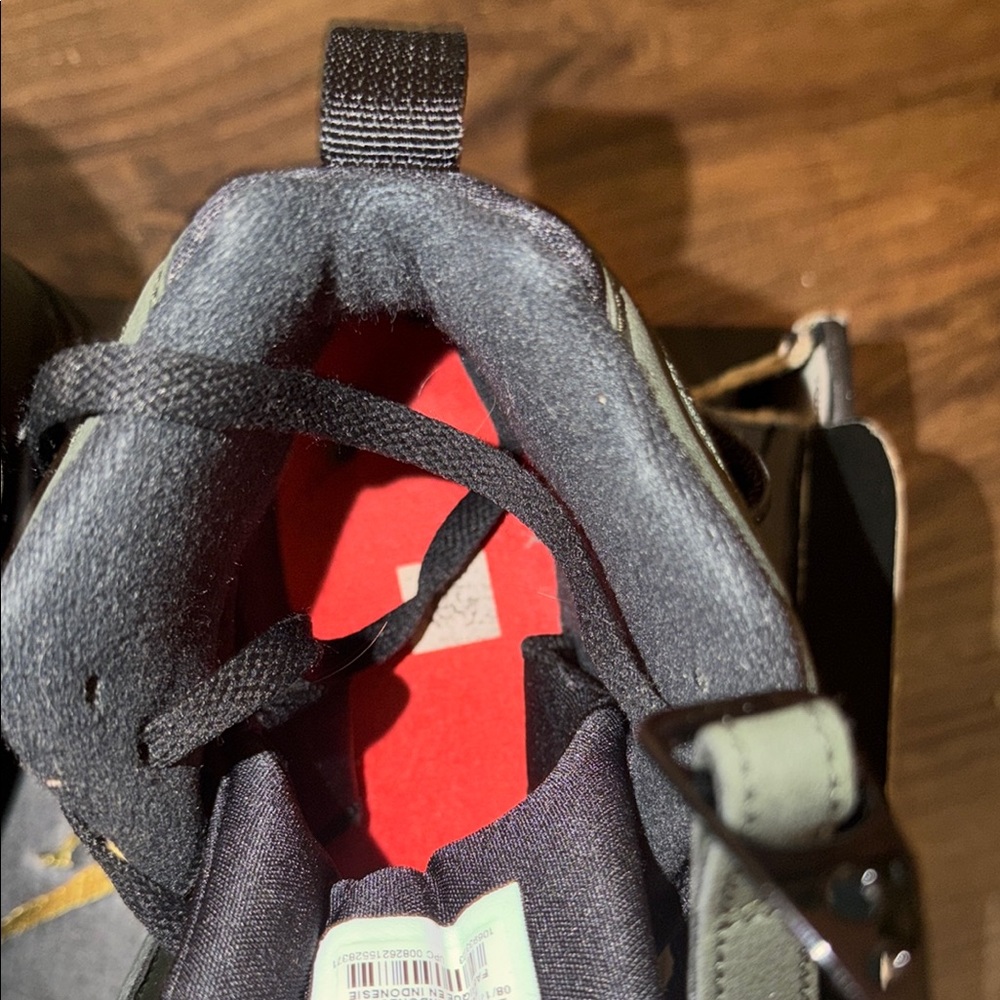 Jordan 8 - Picture 9 of 9